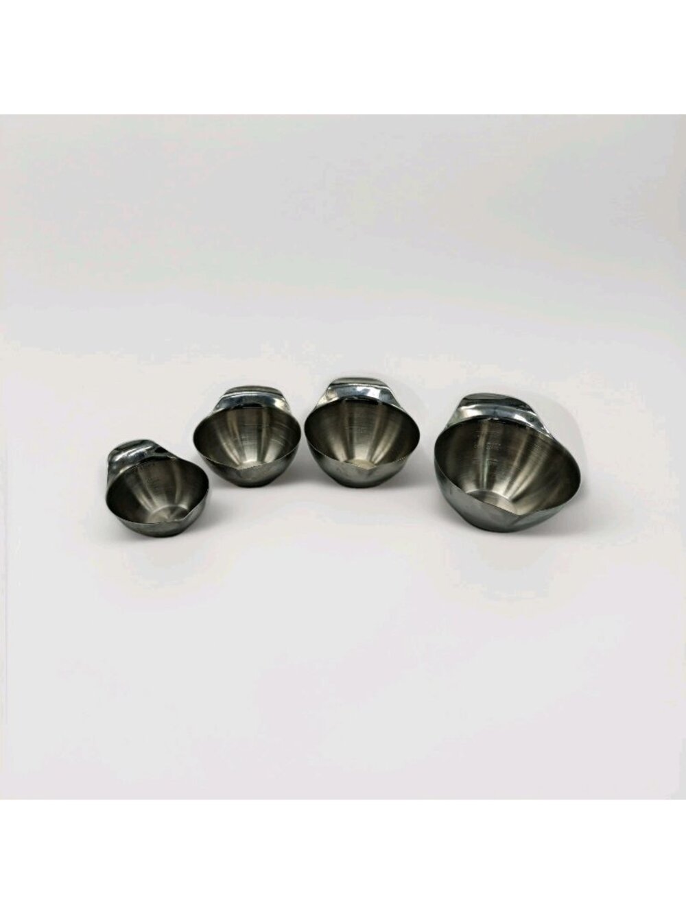 Vollrath Set of 4 Stainless Steel Transfer Vessel Bowls- 4 oz 8 12 16 #46660